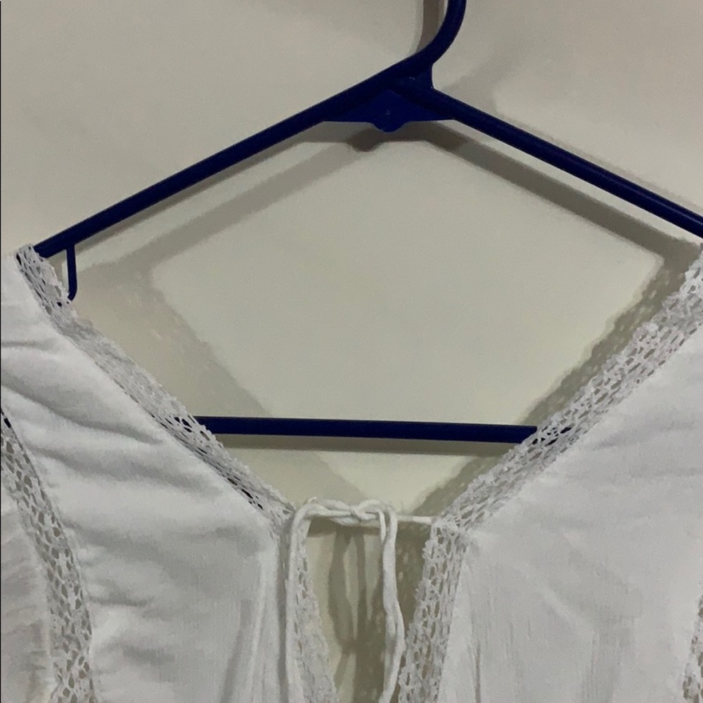NWOT White Ruffle Blouse - Picture 3 of 4